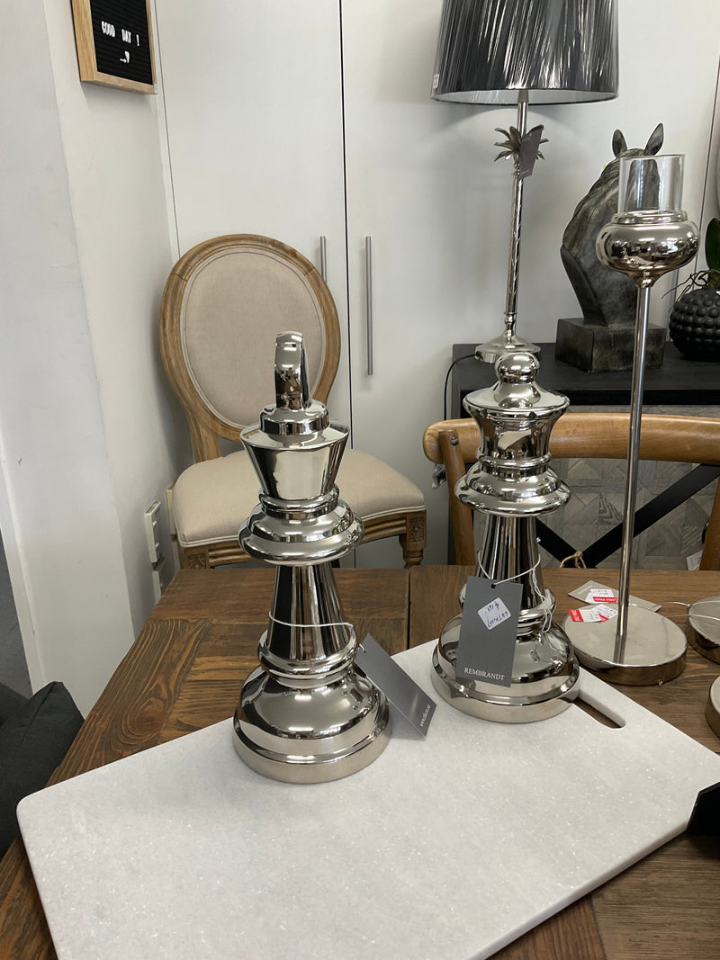 ALUMINIUM KING CHESS PLAYER Queen