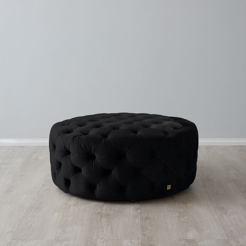 Round Tufted Ottoman Black / Castors