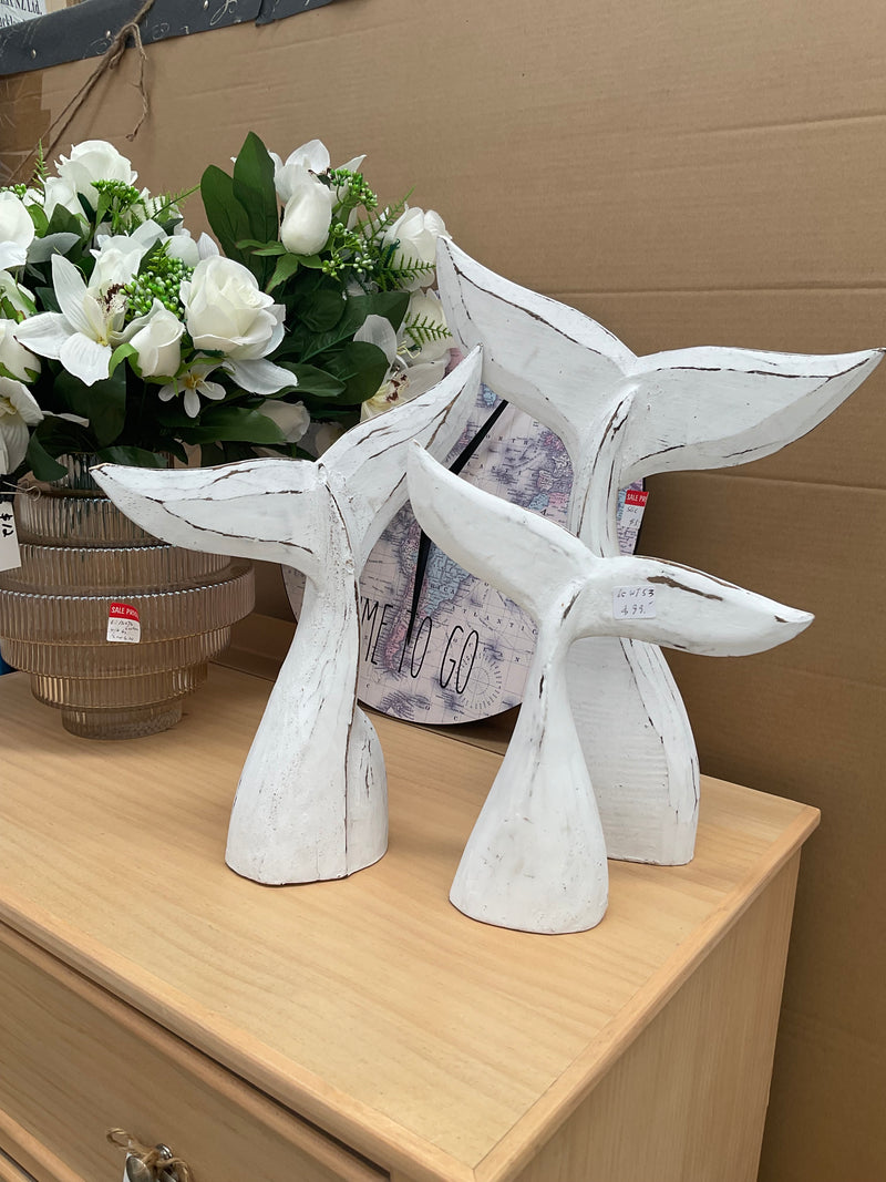 Whale Tail - White S/3