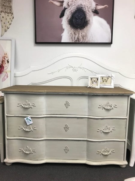 Chateau French Chest Of Drawers XDCCO8 Beige