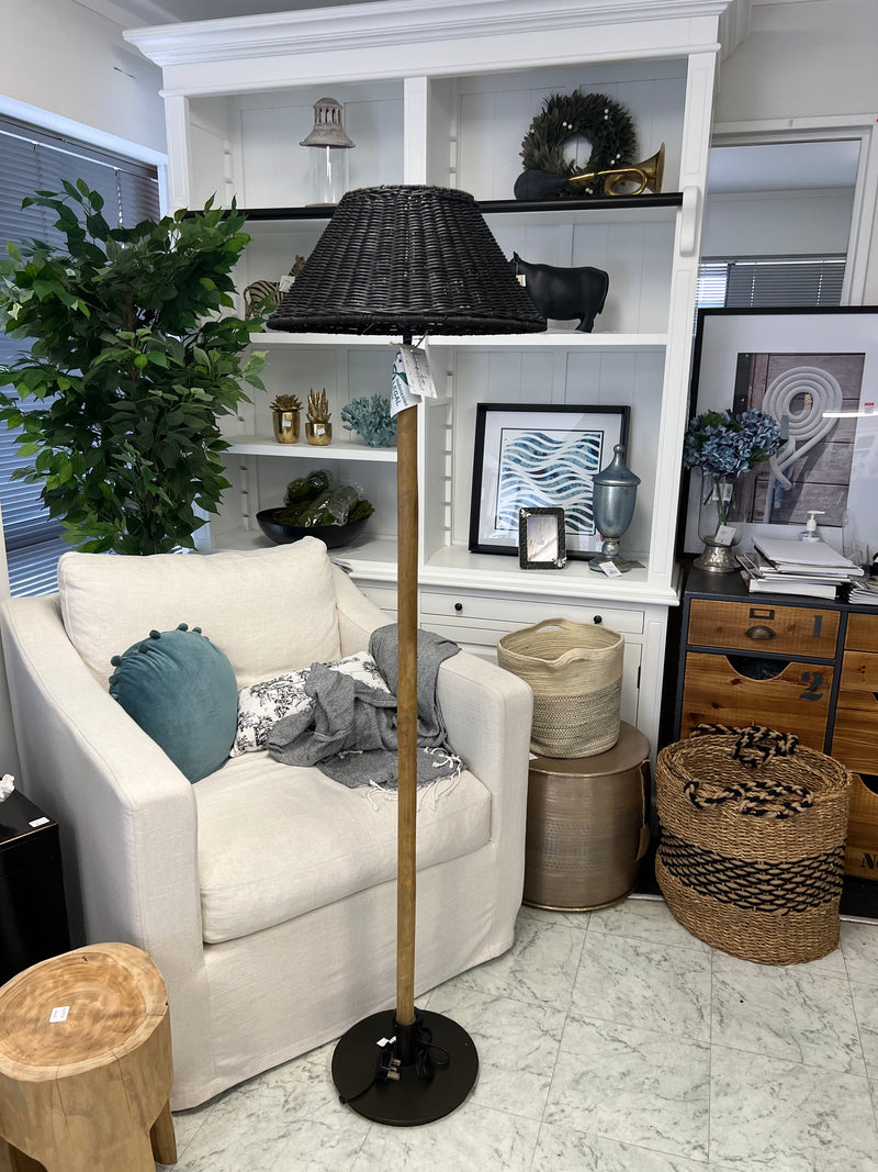 Rattan Shade Floor Lamp black