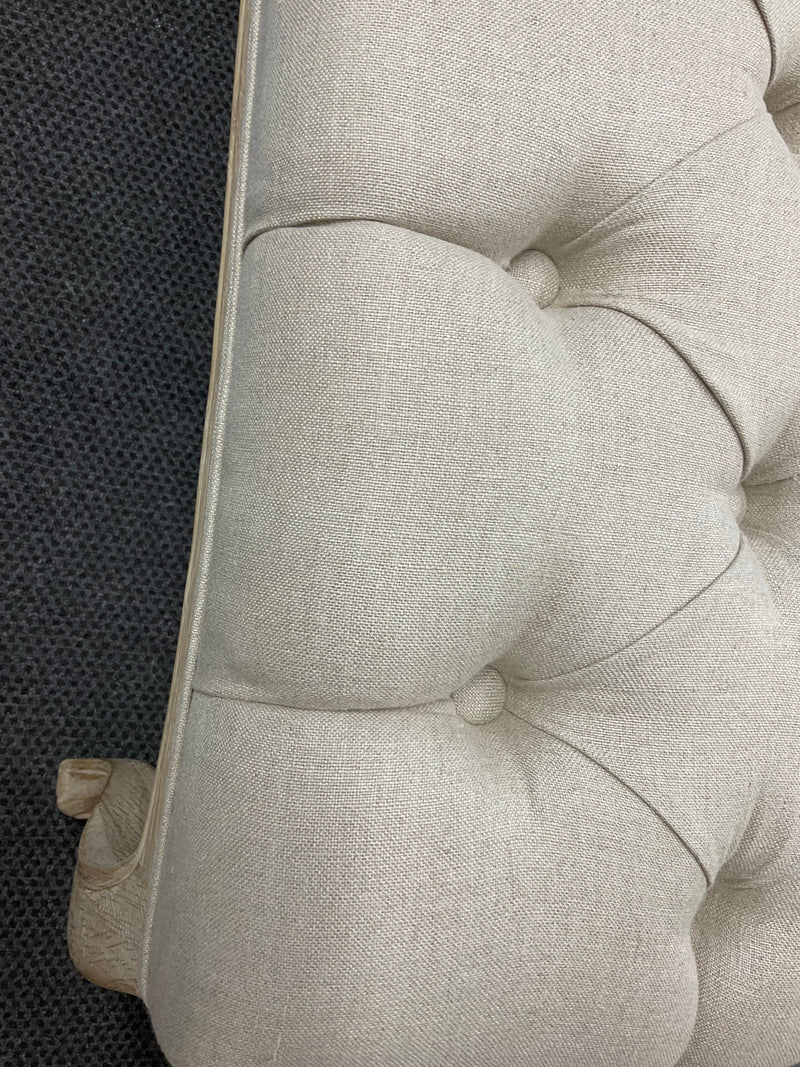 Buttoned Bench Beige Linen/Oak / Weather Washed