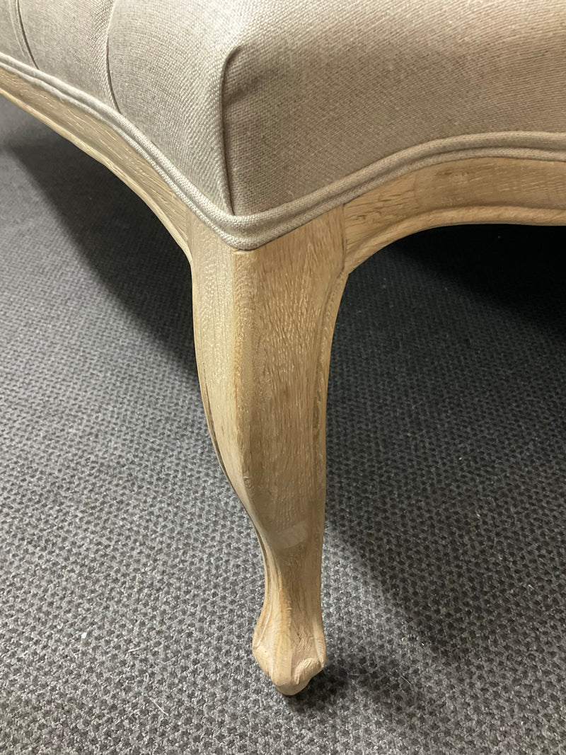 Buttoned Bench Beige Linen/Oak / Weather Washed