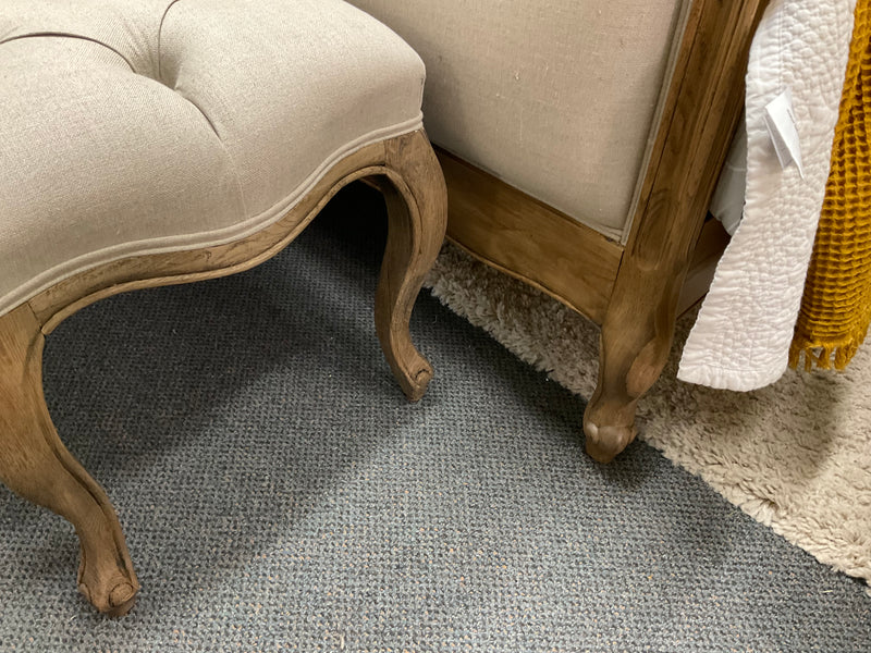 Buttoned Bench Beige Linen/ Oak/ Natural