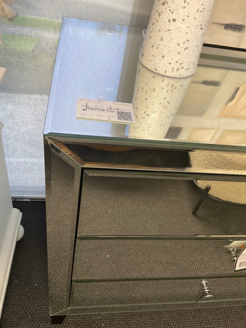 Warehouse Relocation Clearance/ Hollywood 1.73m Mirrored Chest of Drawer