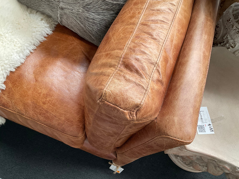Floor Model Clearance! Clara Modern Classic Leather Loveseat/ LAST ONE SPECIAL