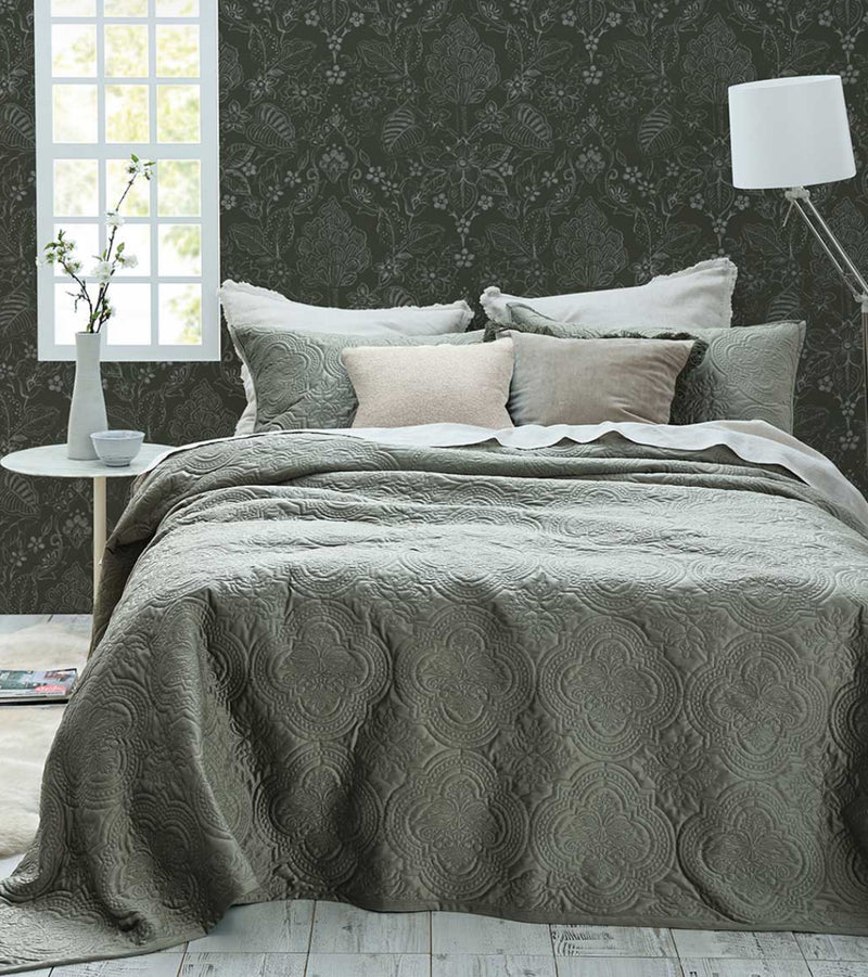 Folium Bedspread Set  King