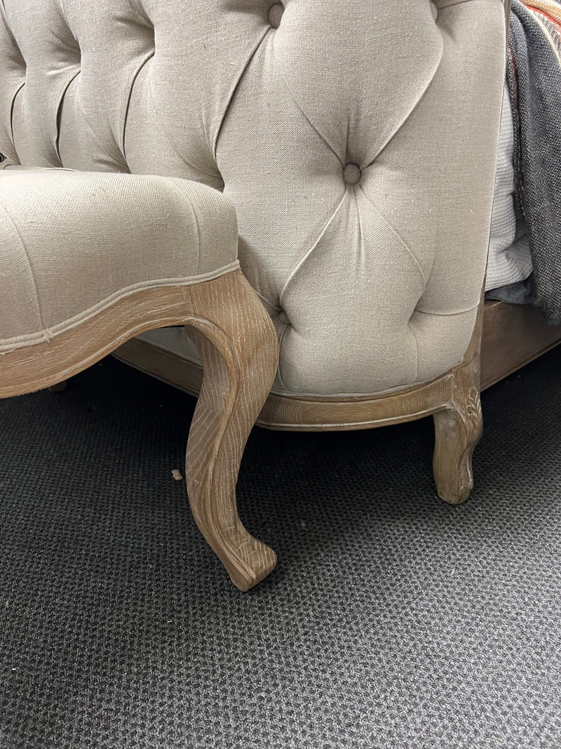 Buttoned Bench Beige Linen/Oak / Weather Washed