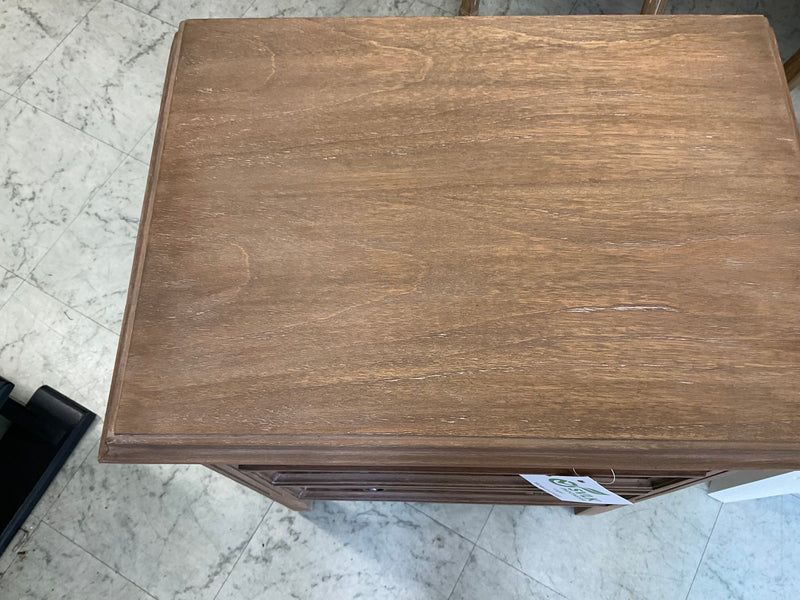 Peninsula Bedside - Natural