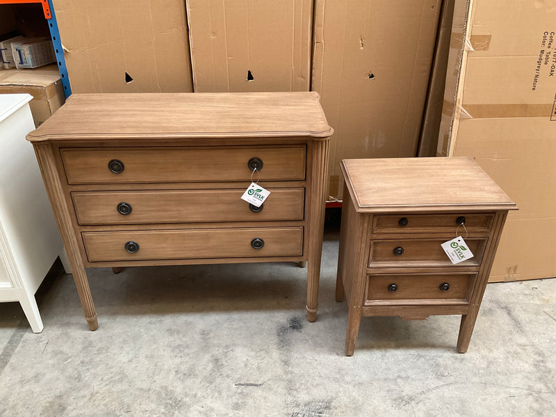 Peninsula Bedside - Natural