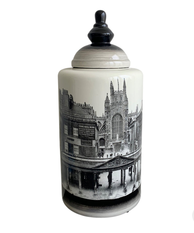 Historic Buildings on Vase with Lid Set/3