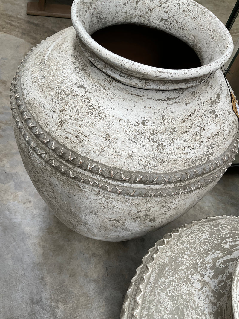 Lombok Urn Beaded Rustic White L 45x60cm