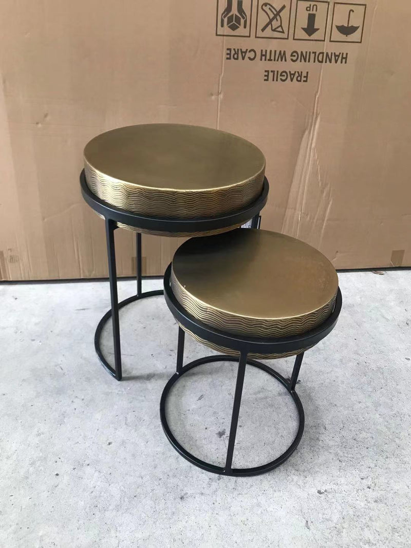 Iron S/2 side table with black Stand