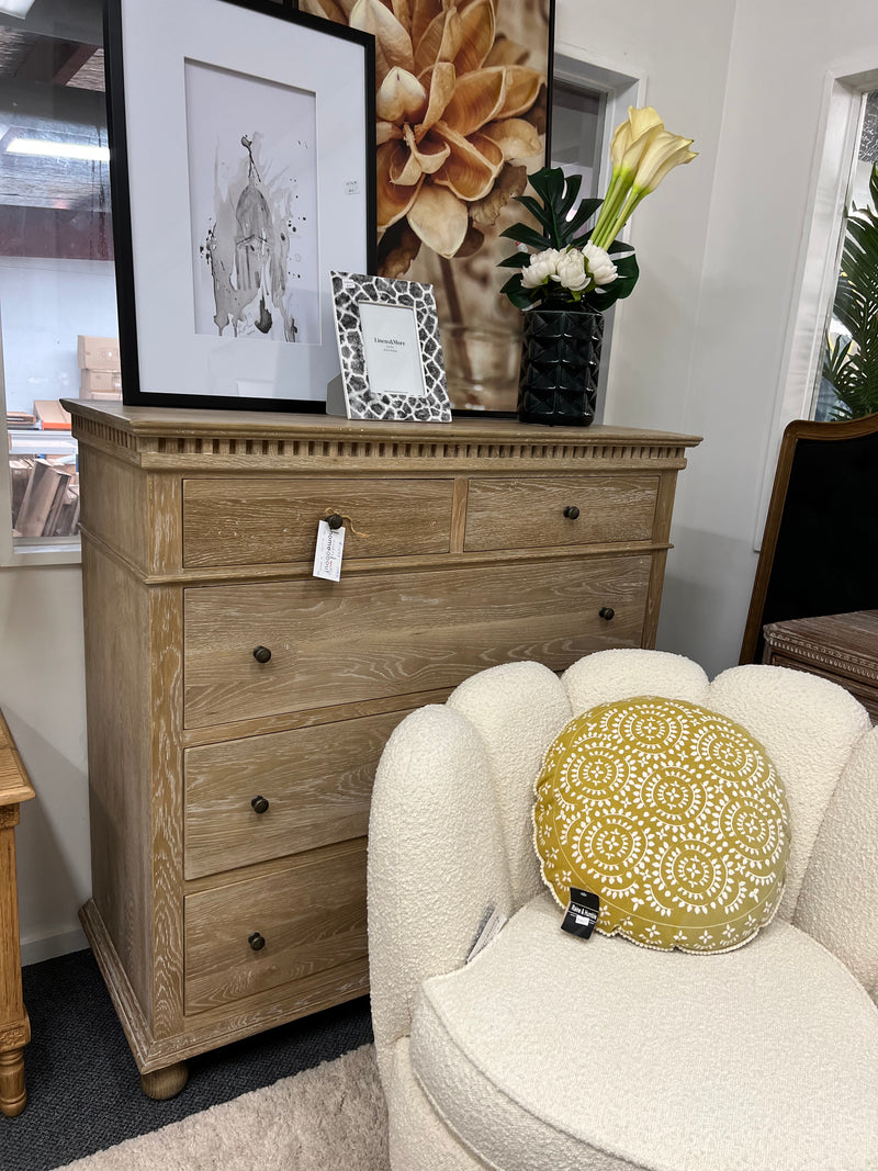Maison French Country Oak Natural 5 Drawer Dresser- Light OAK