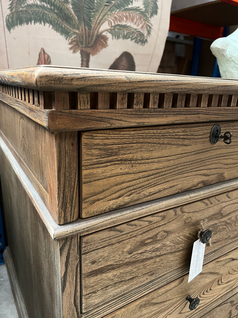 47% OFF Architectural Classicism Desk