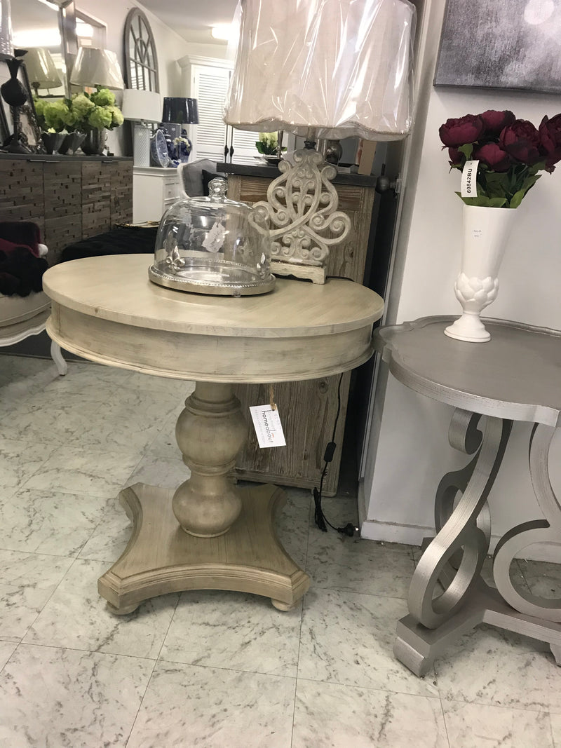 Hawthorne EState Round Turned Post Accent Table