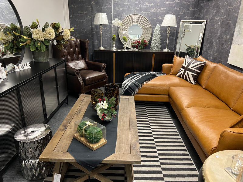 Como Top Grain Leather Right-Facing Sectional