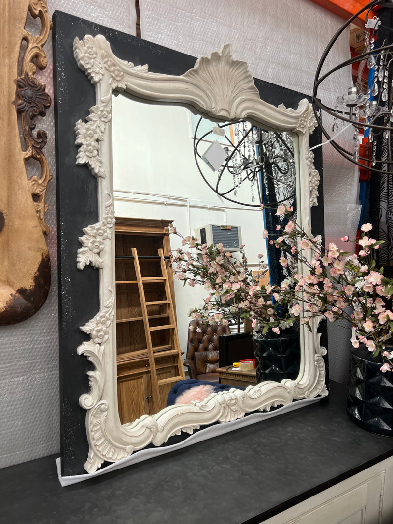Shanghai Mirror