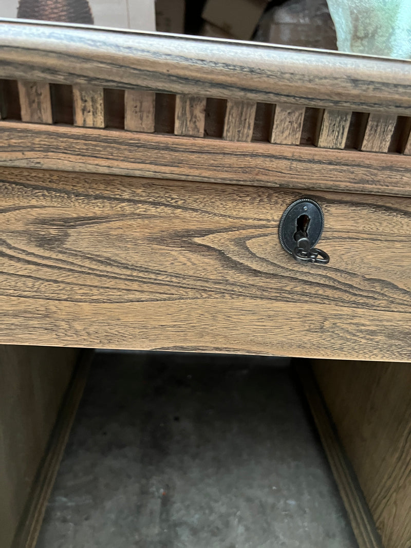 47% OFF Architectural Classicism Desk