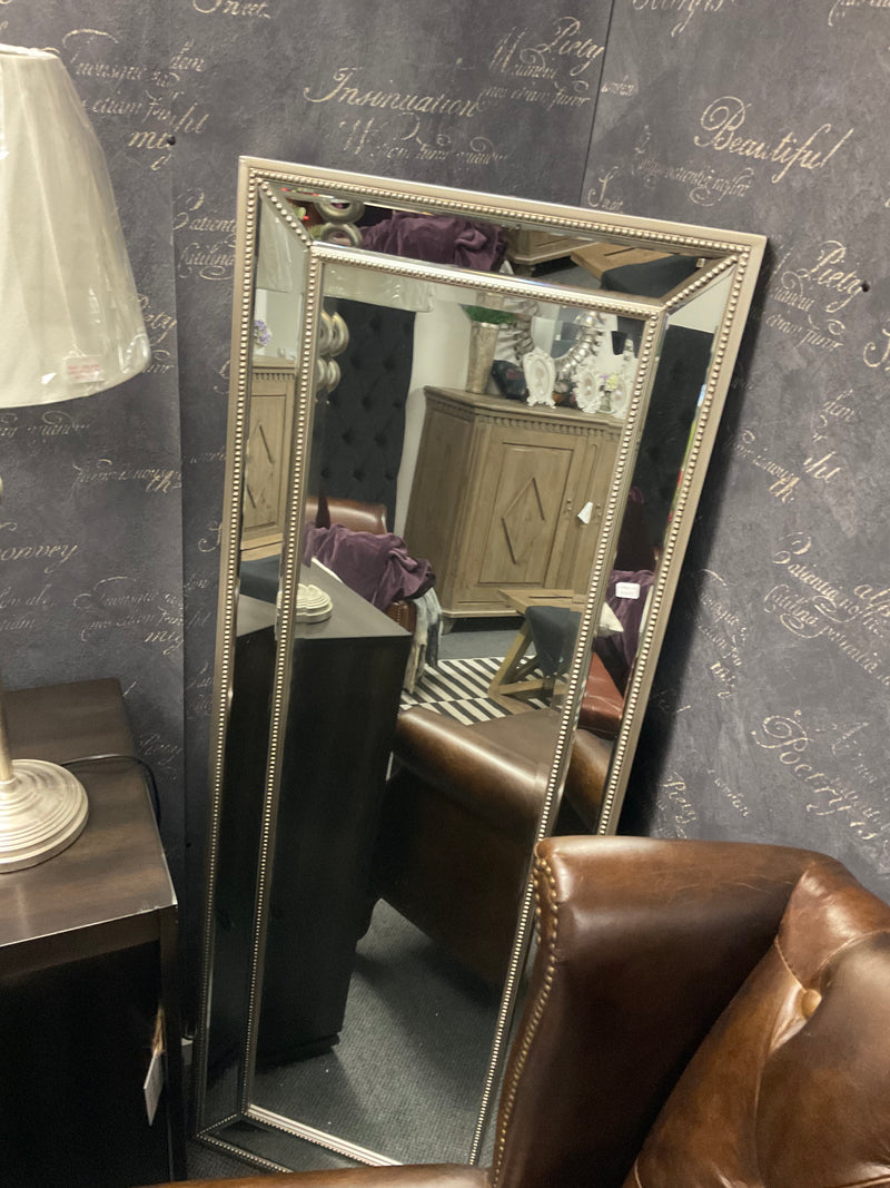 Deco Beaded Bev Mirror 1580x580mm